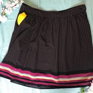 Multi-colored short skirt
